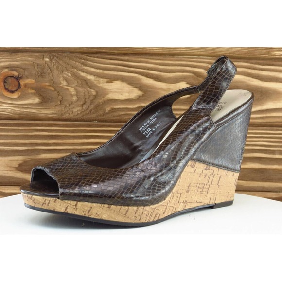 Sbicca Women Sz 7.5 M‎ Brown Platform Wedge Patent Leather Shoes 2023BA - Picture 1 of 8
